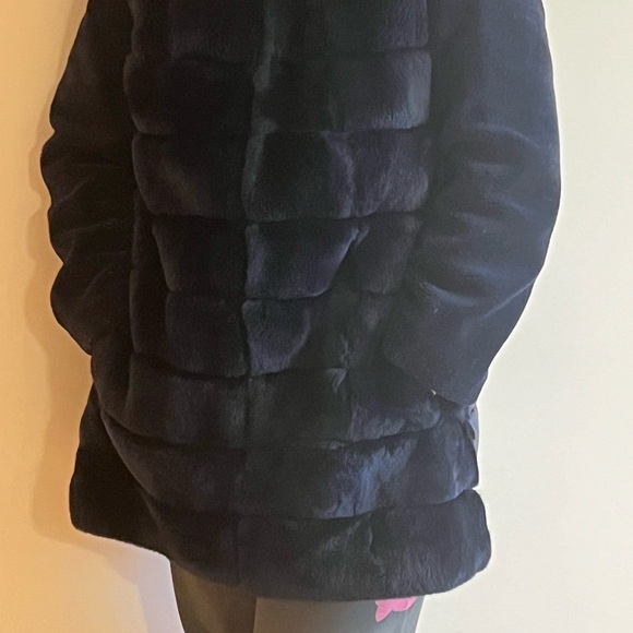 Elegant Navy Real Fur Hooded Jacket - Picture 6 of 12